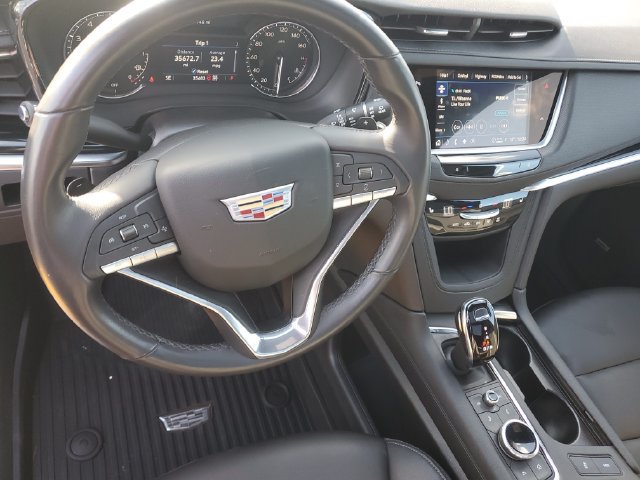 Certified 2025 Cadillac XT6 Luxury AWD/4WD image 14