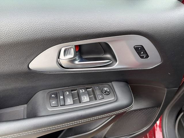 Used 2021 Chrysler Pacifica Touring-L w/ S Appearance Package image 15