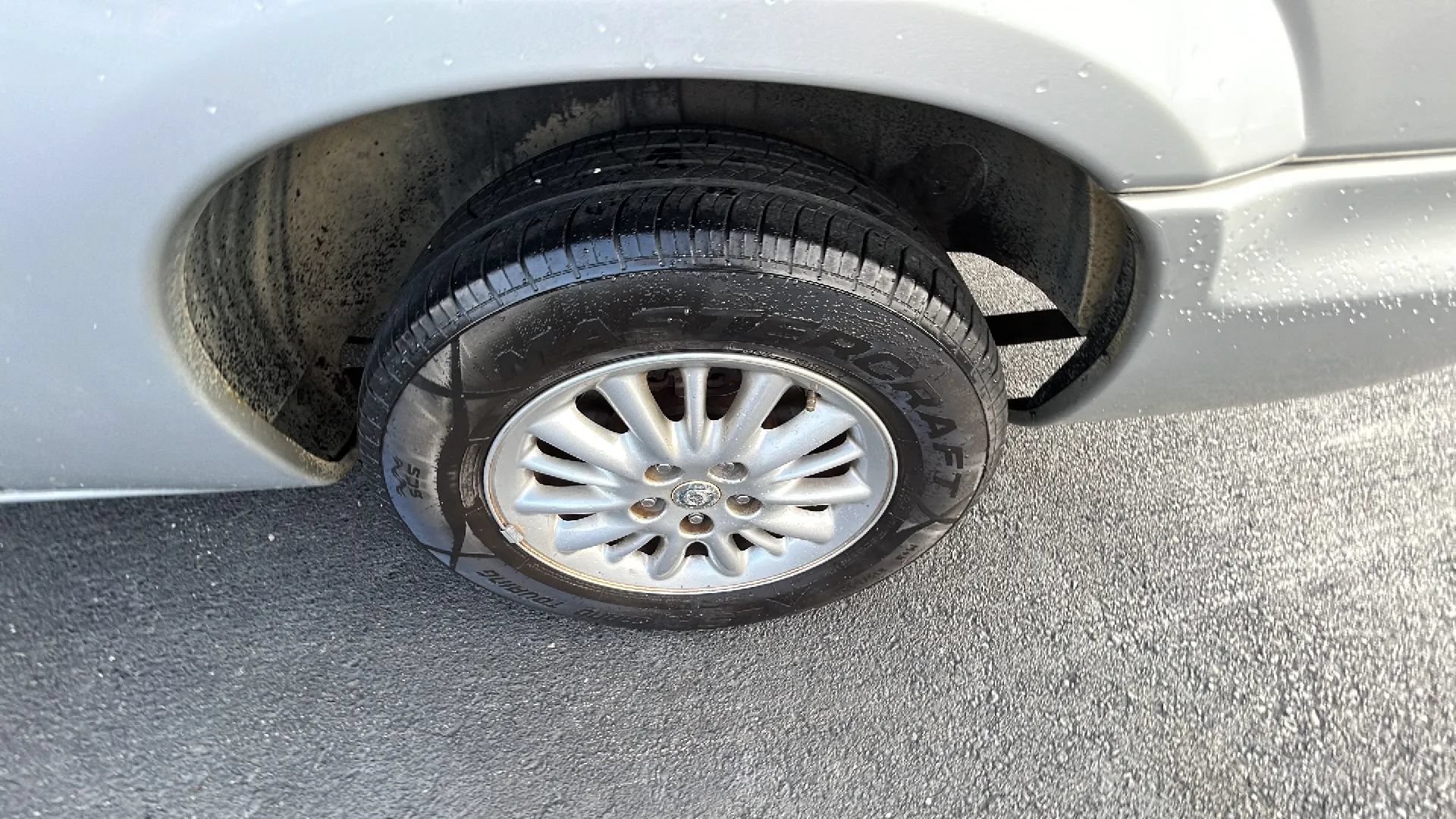 Used 2004 Chrysler Town & Country Touring FWD image 45