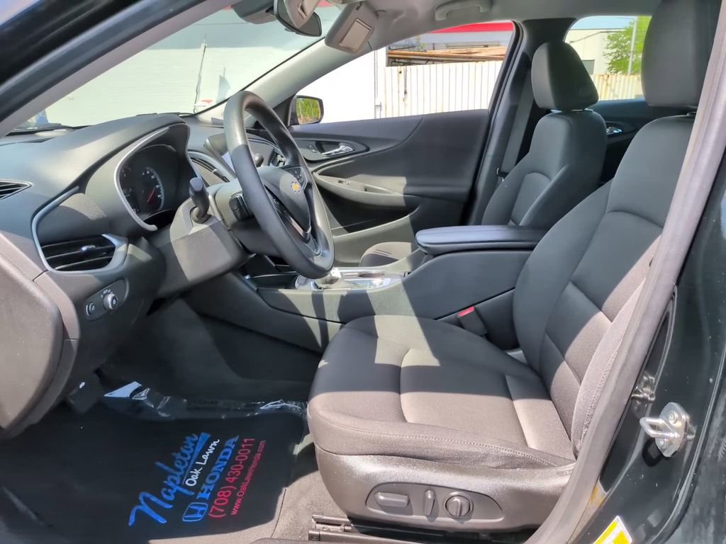 Used 2024 Chevrolet Malibu LT FWD image 16