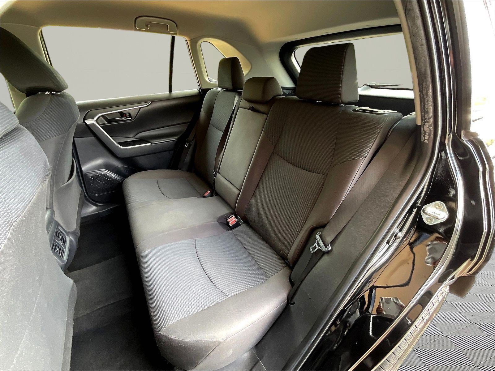 Used 2023 Toyota RAV4 LE FWD image 22