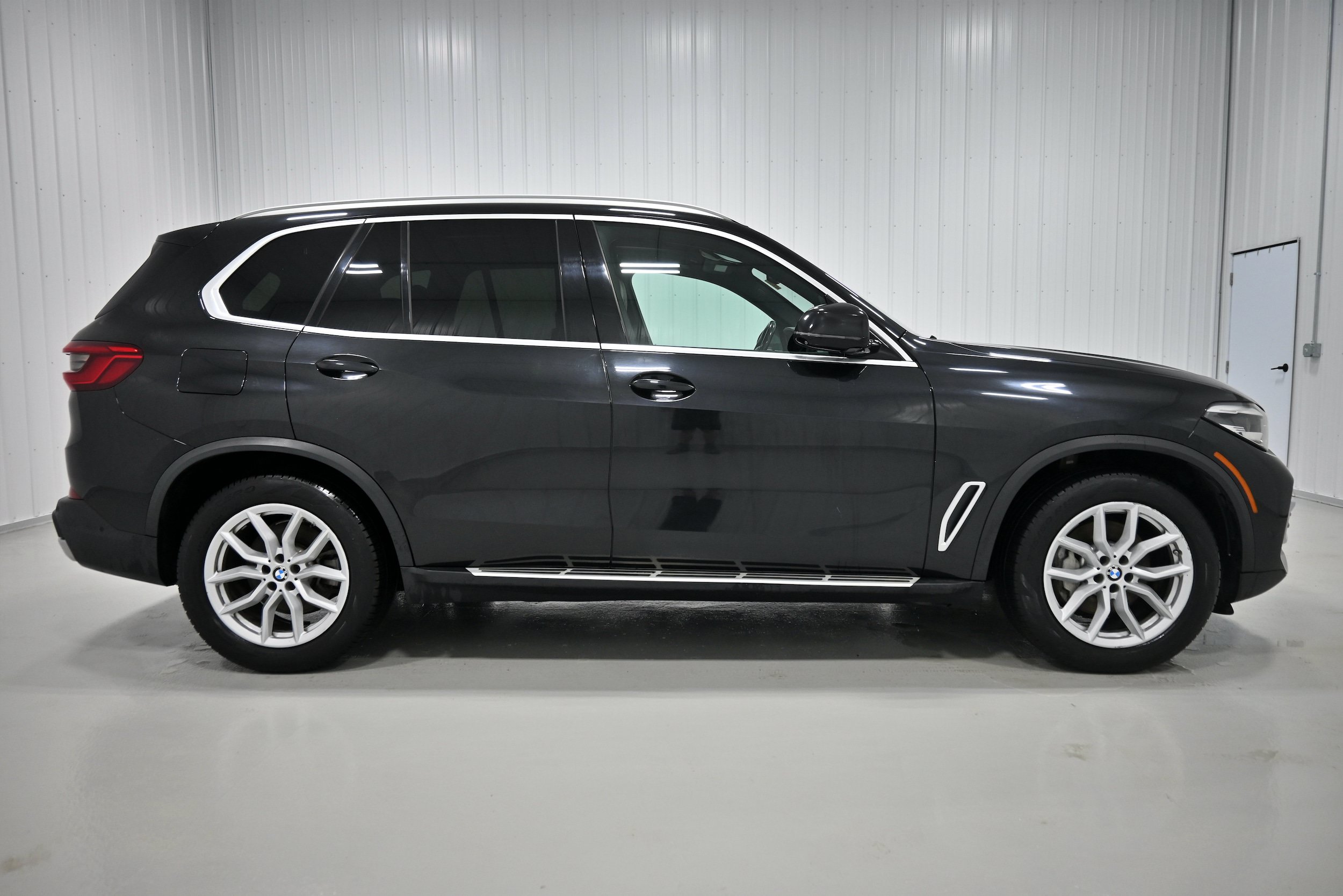 Used 2019 BMW X5 xDrive40i w/ Convenience Package AWD/4WD image 39
