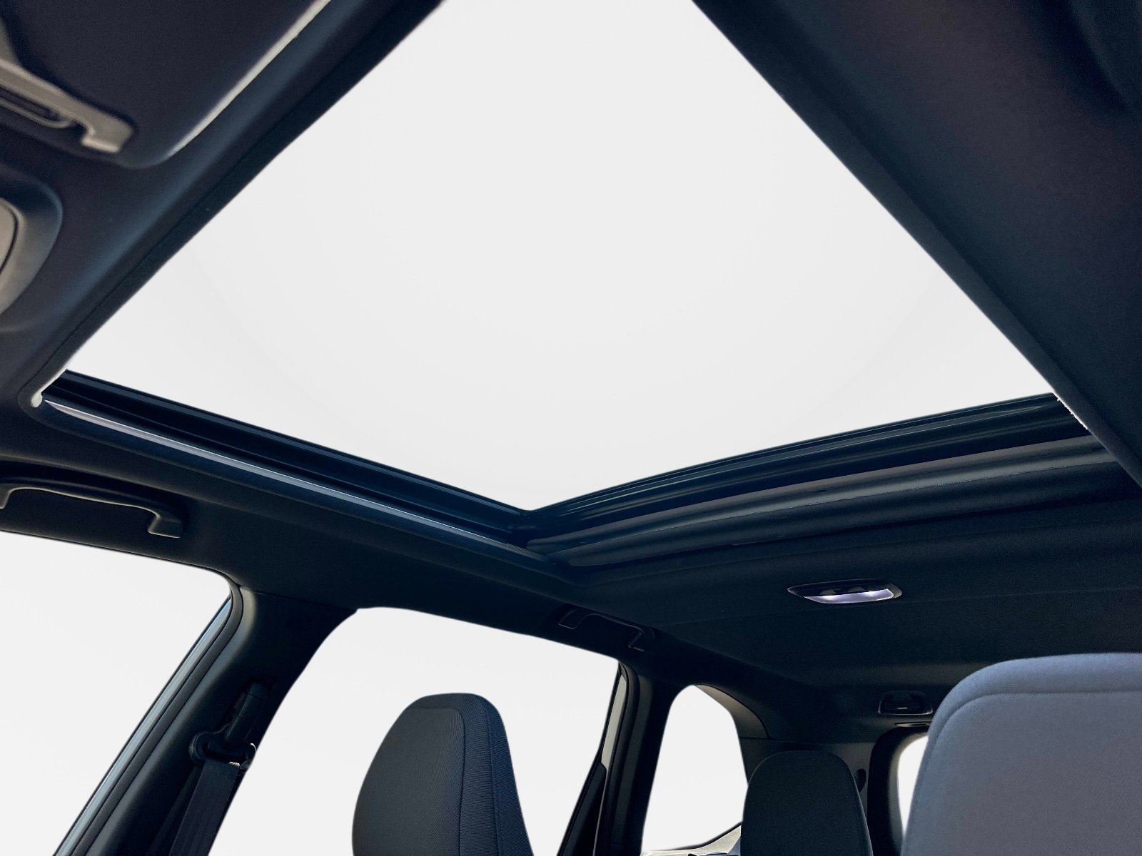 Used 2025 Subaru Forester Premium w/ Protection Package (1PH) image 24