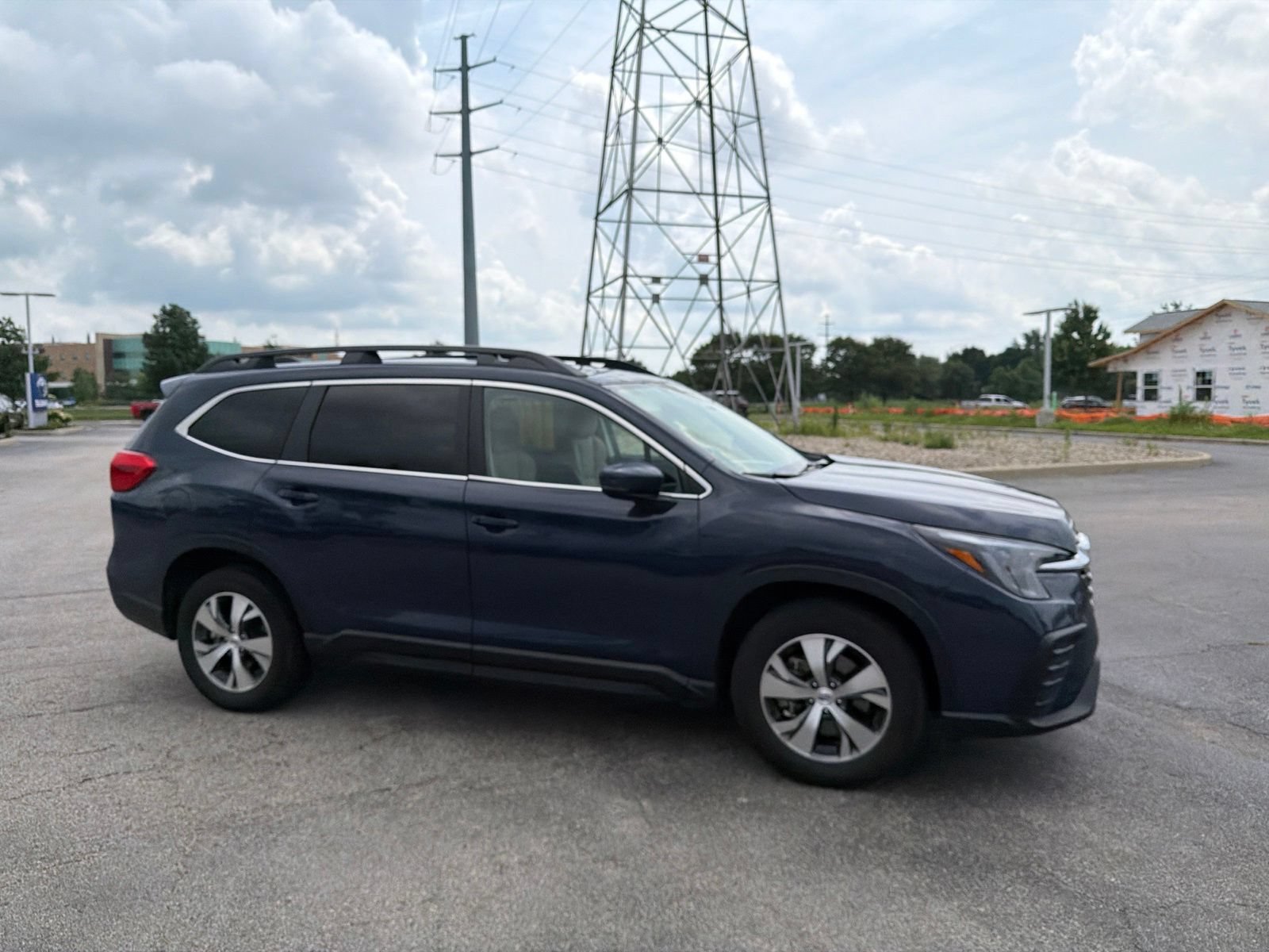 Certified 2025 Subaru Ascent Premium w/ Premium Package AWD/4WD image 17
