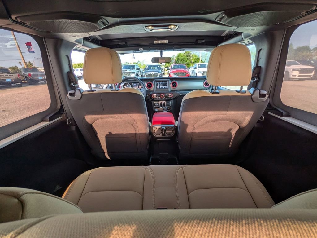 Used 2023 Jeep Wrangler Sport AWD/4WD image 15