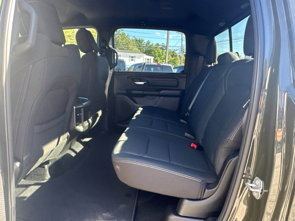 New 2027 RAM 1500 Express AWD/4WD image 29