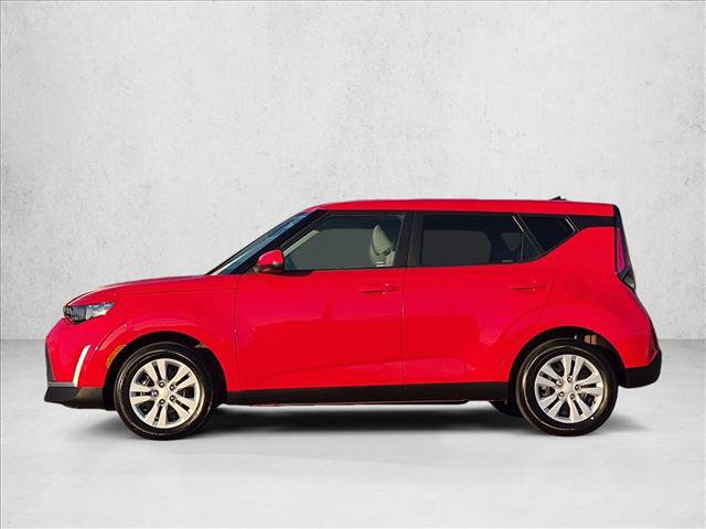 Used 2025 Kia Soul LX FWD image 9