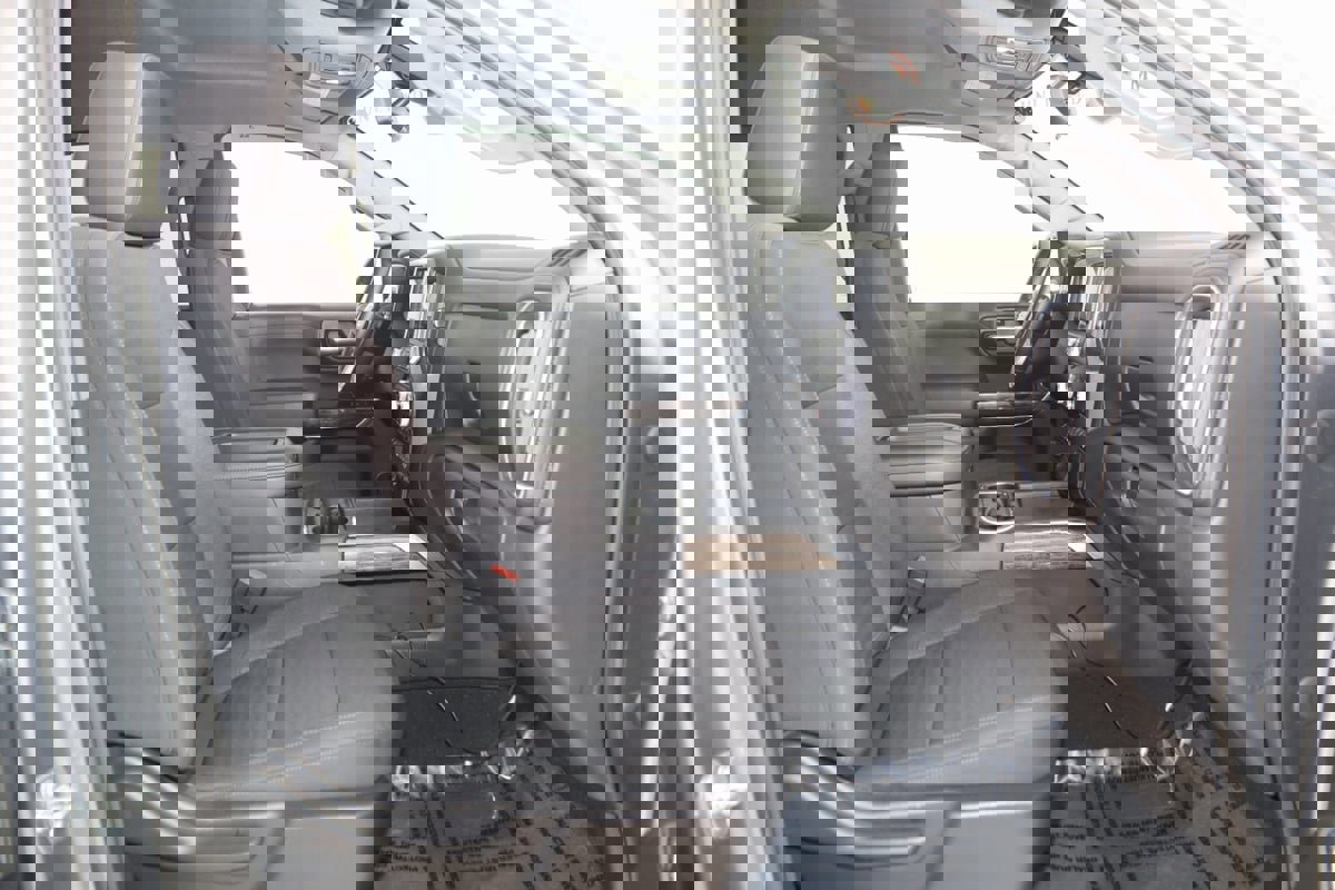 Used 2020 GMC Sierra 1500 Elevation w/ Elevation Value Package image 11