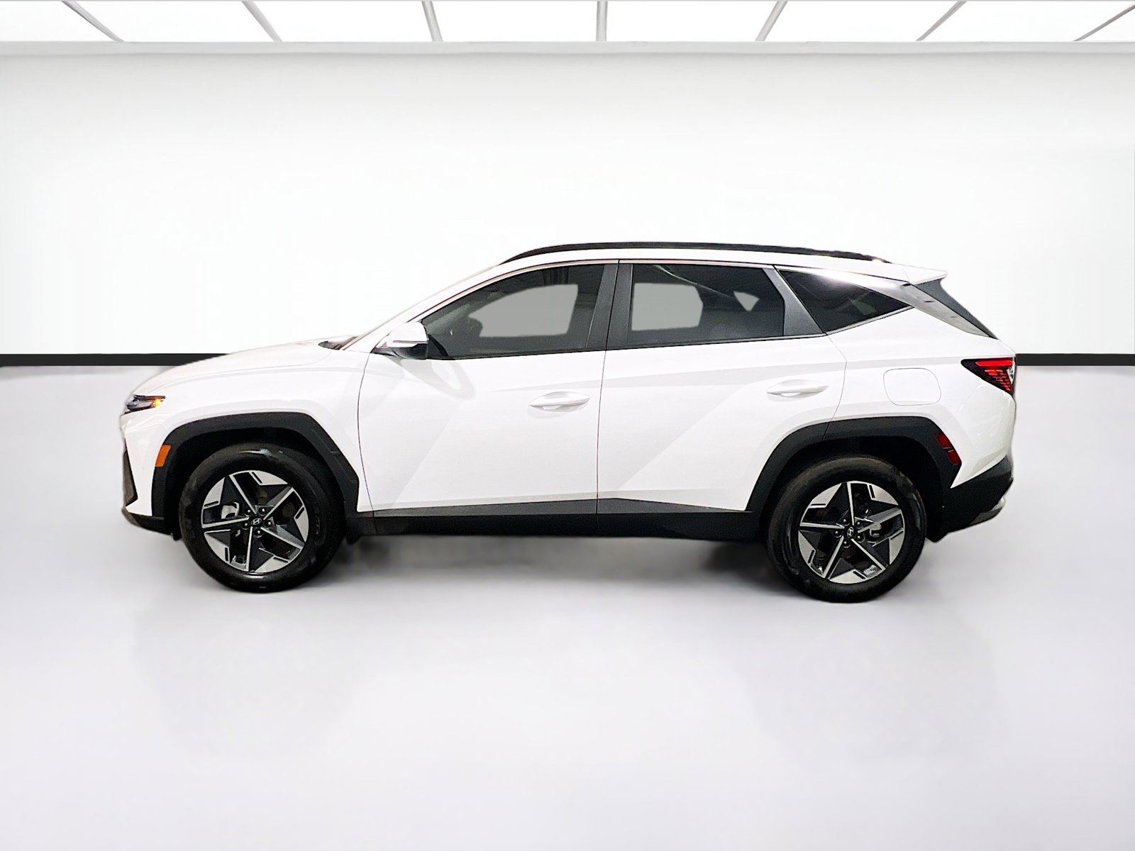 Used 2025 Hyundai Tucson SEL AWD/4WD image 24