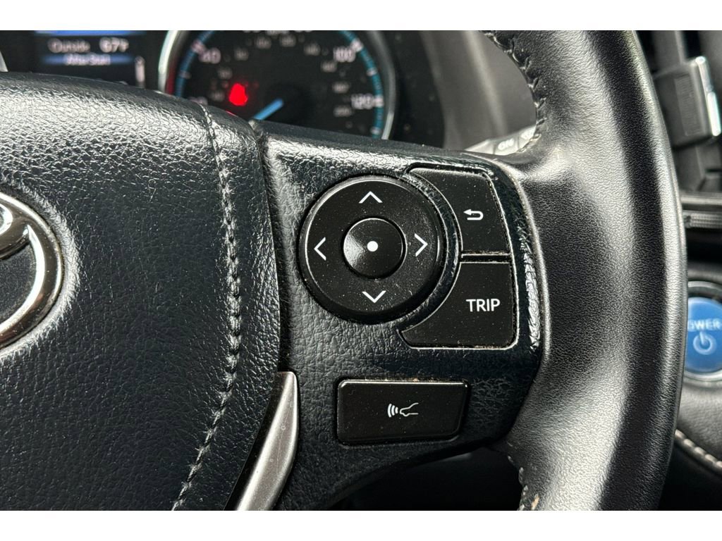 Used 2016 Toyota RAV4 Limited image 26