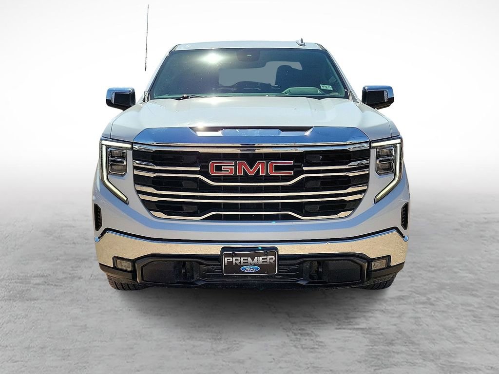 Used 2024 GMC Sierra 1500 SLT image 3