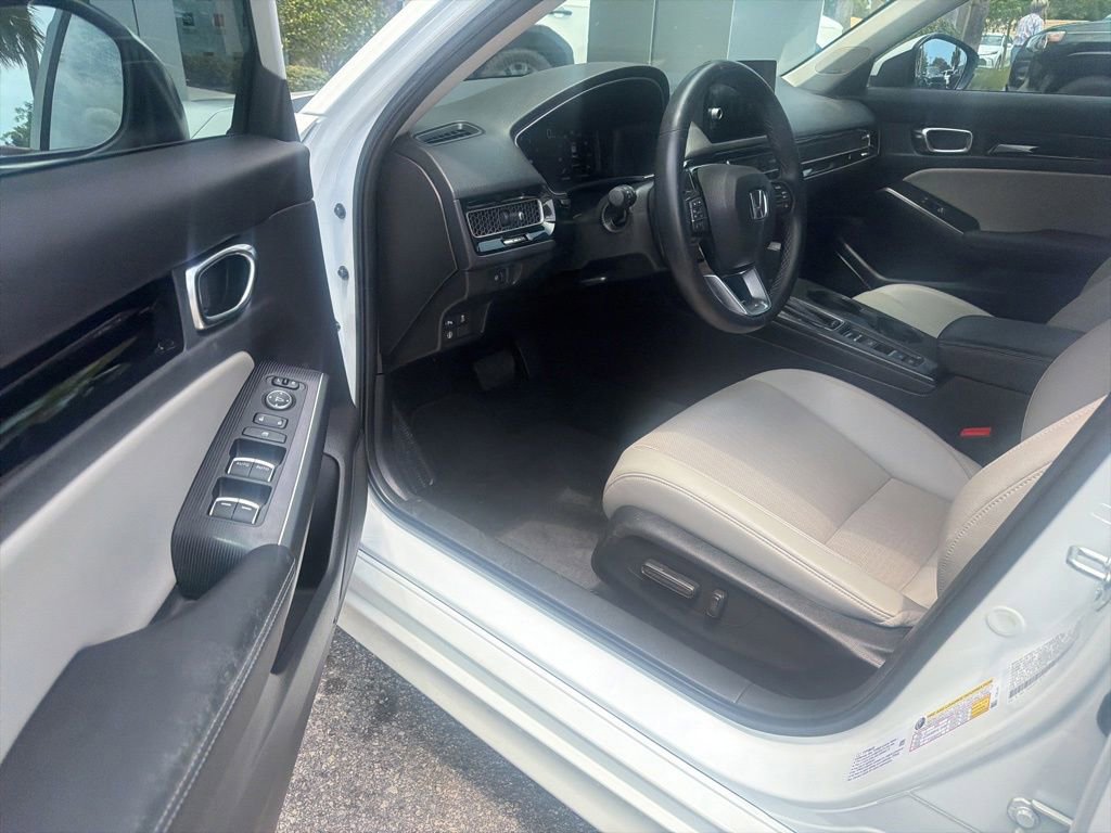 Used 2022 Honda Civic Touring image 5