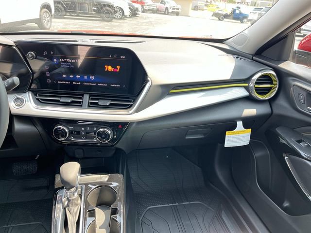 New 2026 Chevrolet Trax LT w/ LT Convenience Package FWD image 11