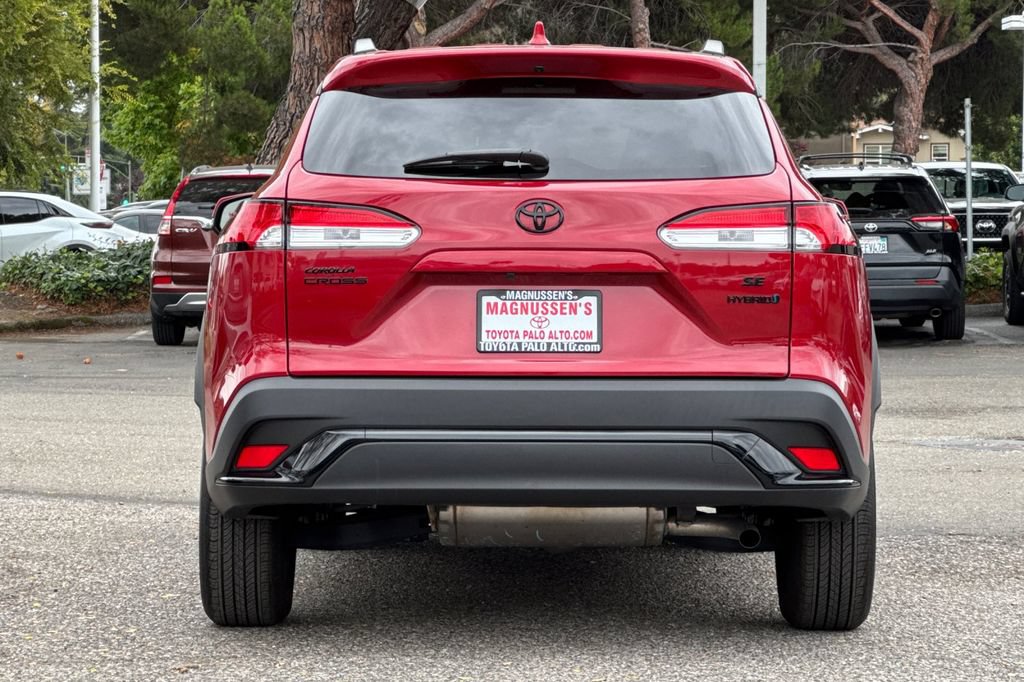 Certified 2024 Toyota Corolla Cross AWD Hybrid image 4