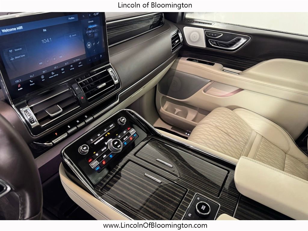 Certified 2023 Lincoln Navigator Black Label image 27