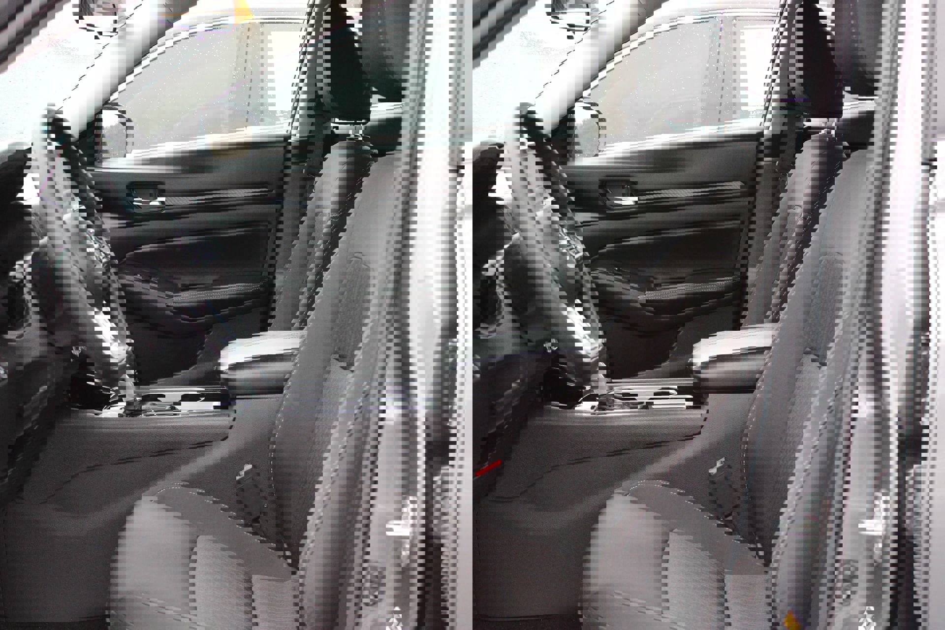 Used 2024 Nissan Altima 2.5 SV image 14