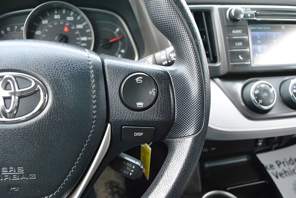 Used 2015 Toyota RAV4 LE image 24