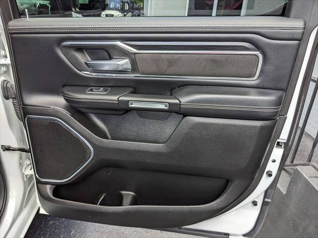 Used 2024 RAM 1500 Laramie AWD/4WD image 15