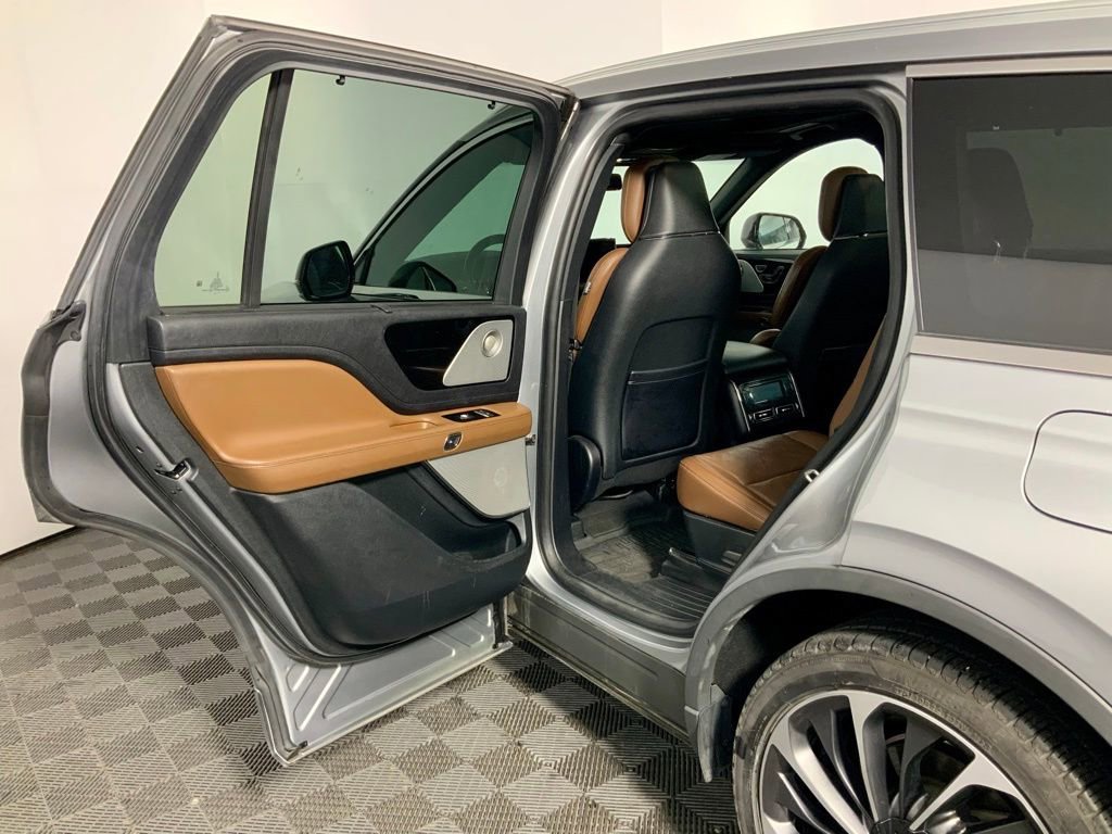 Used 2020 Lincoln Aviator Reserve w/ Equipment Group 202A AWD/4WD image 24