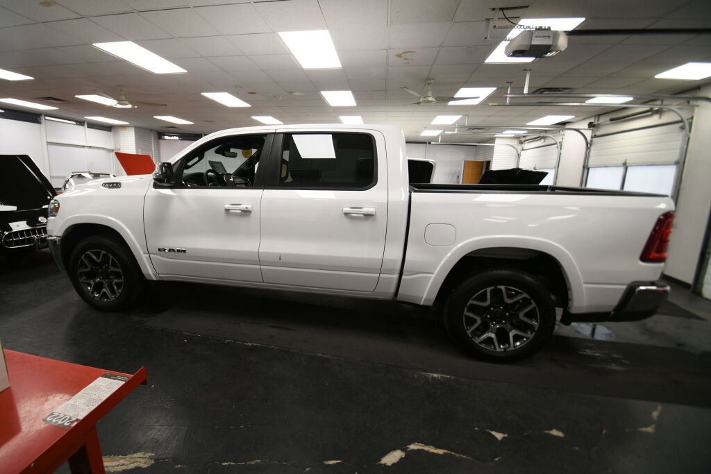 Used 2026 RAM 1500 Laramie AWD/4WD image 5
