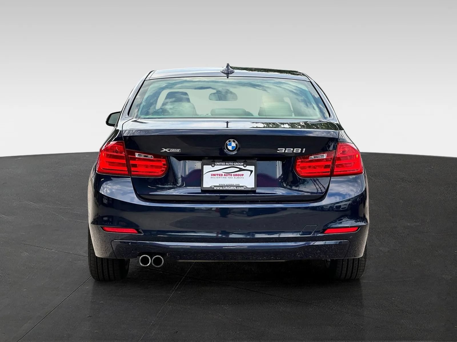 Used 2015 BMW 328i xDrive Sedan AWD/4WD image 6