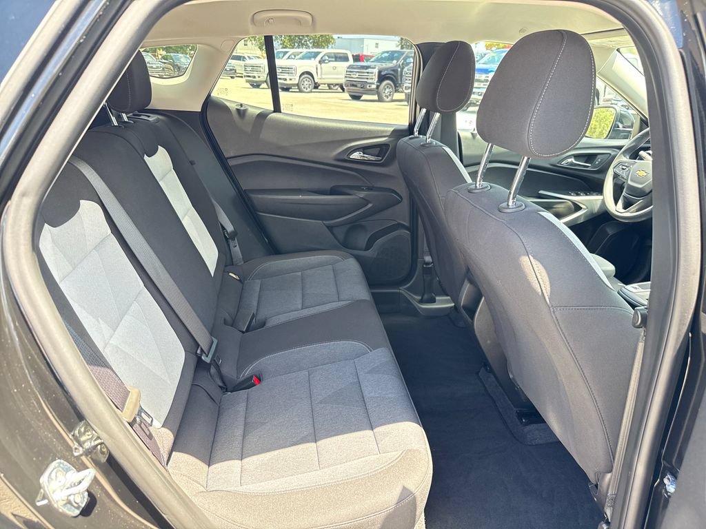 Used 2024 Chevrolet Trax LS w/ LS Convenience Package FWD image 24