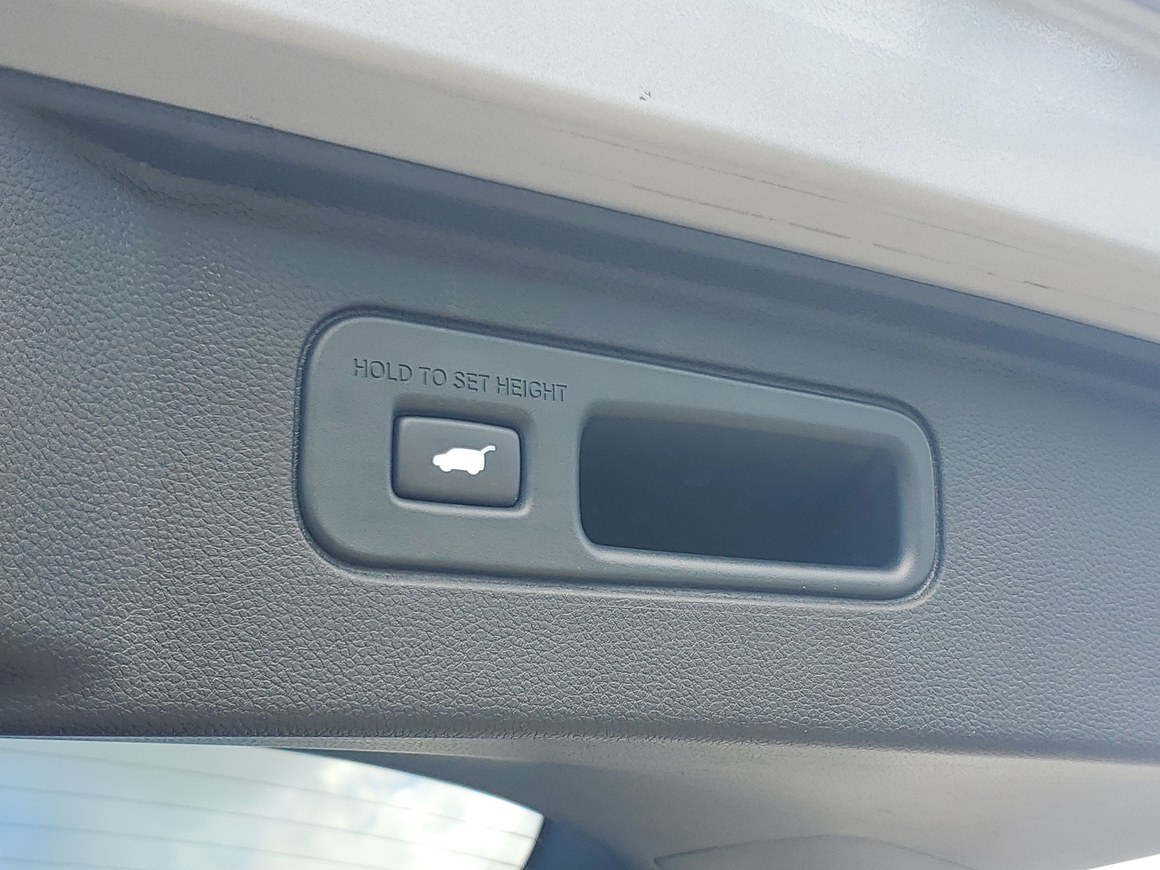 Used 2024 Honda Pilot Touring image 10