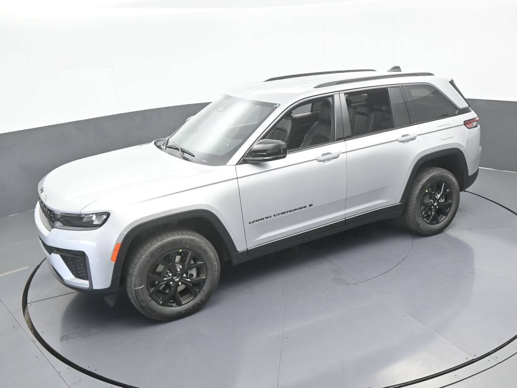 New 2026 Jeep Grand Cherokee Altitude RWD image 40