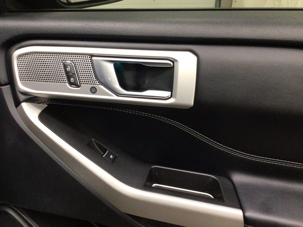 Used 2022 Ford Explorer Limited image 41