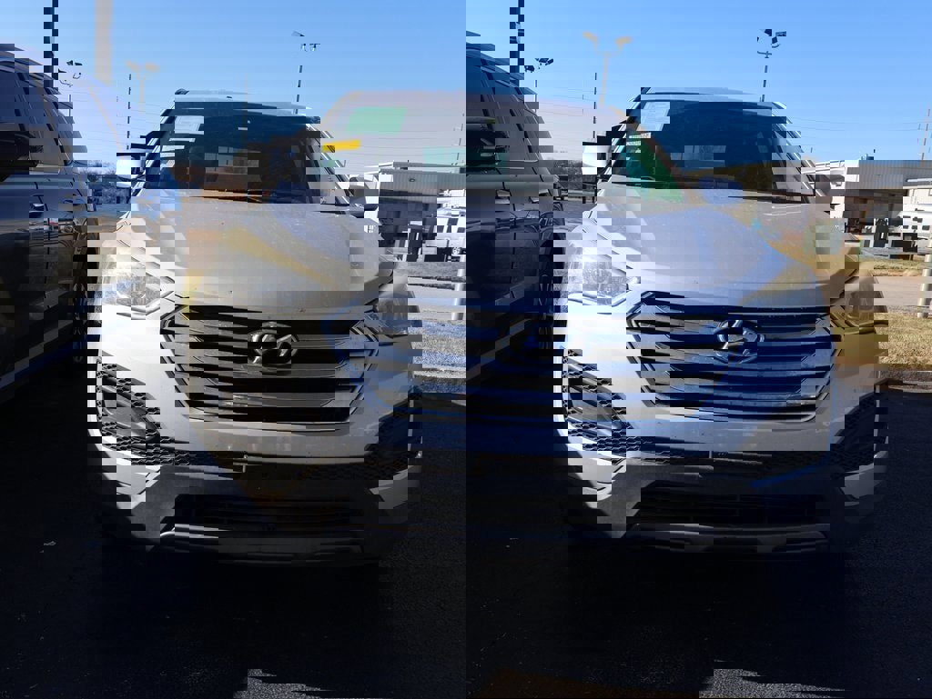 Used 2014 Hyundai Santa Fe Sport image 3