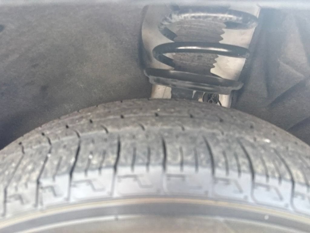 Used 2020 GMC Acadia SLE w/ LPO, Floor Liner Package FWD image 31