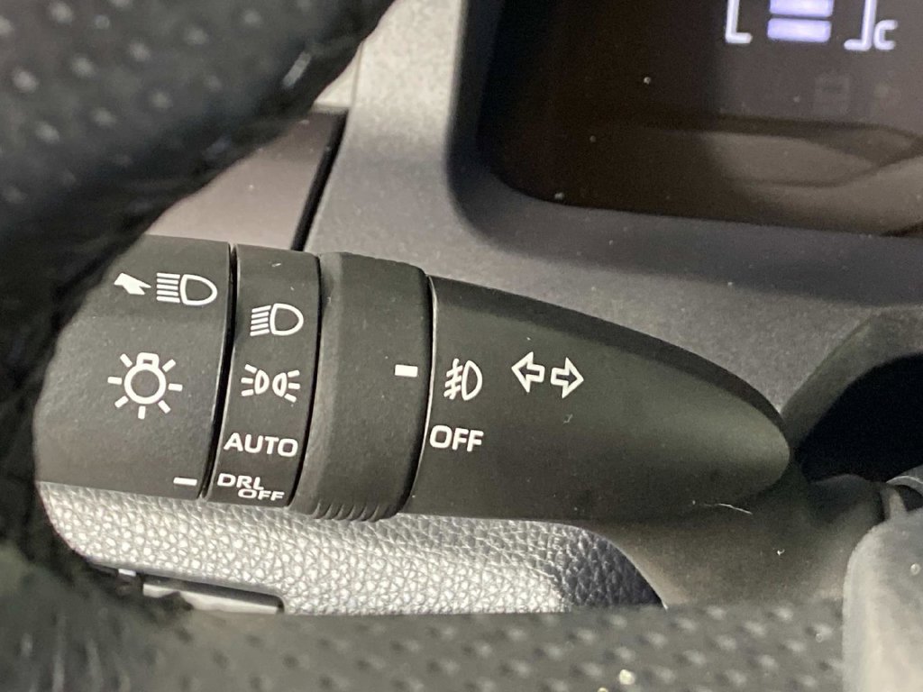Used 2025 Toyota 4Runner SR5 AWD/4WD image 17