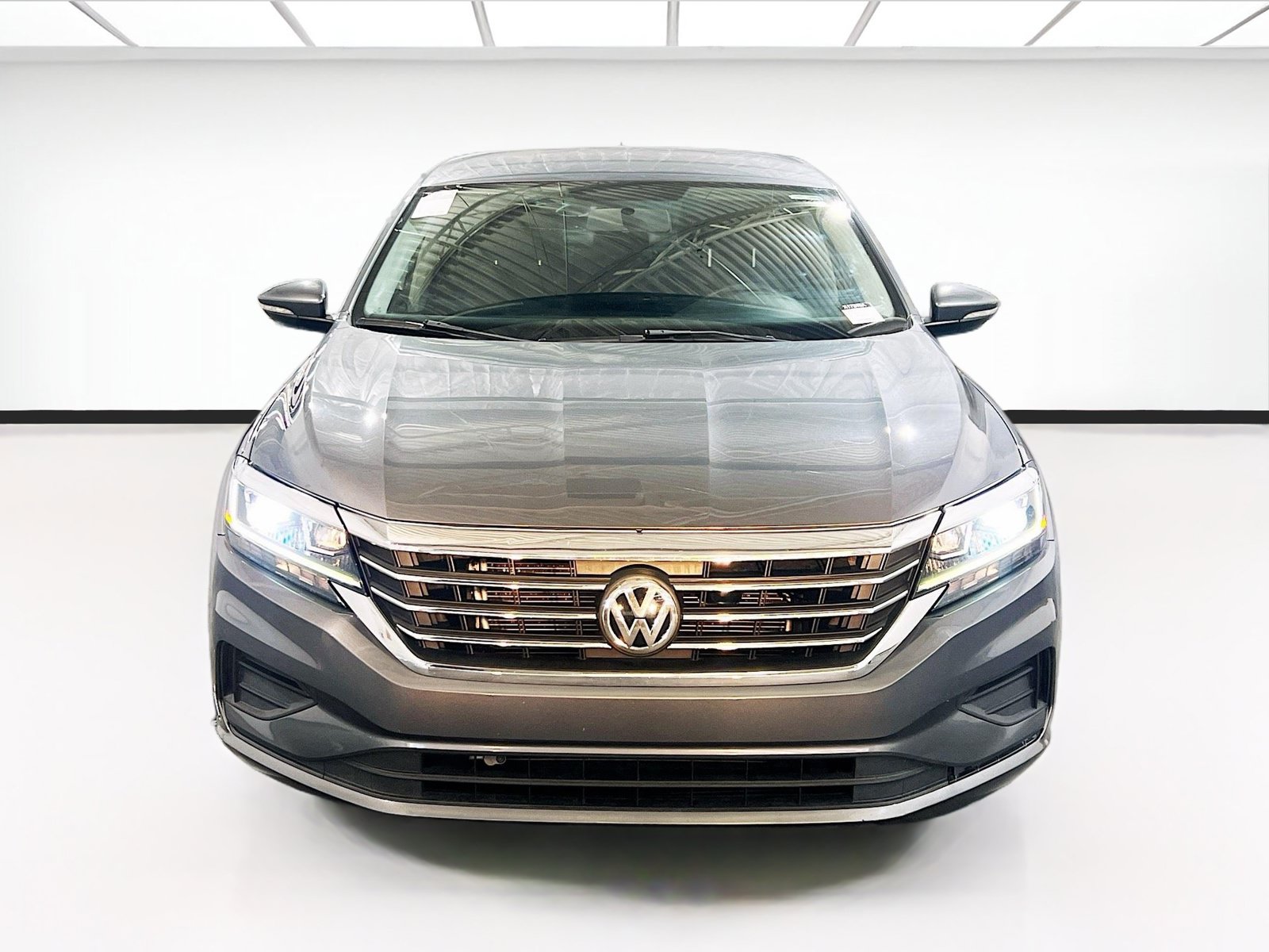 Used 2021 Volkswagen Passat 2.0T S FWD image 2