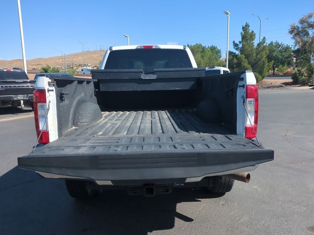 Used 2019 Ford F350 XLT w/ FX4 Off-Road Package AWD/4WD image 6