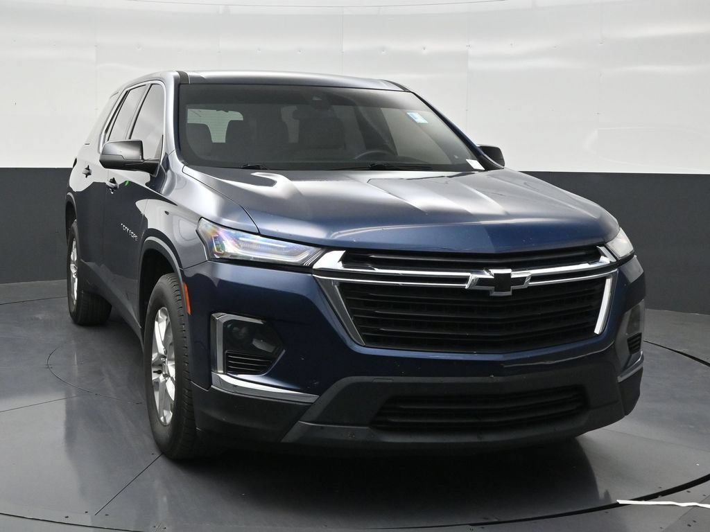 Used 2022 Chevrolet Traverse LS FWD image 7