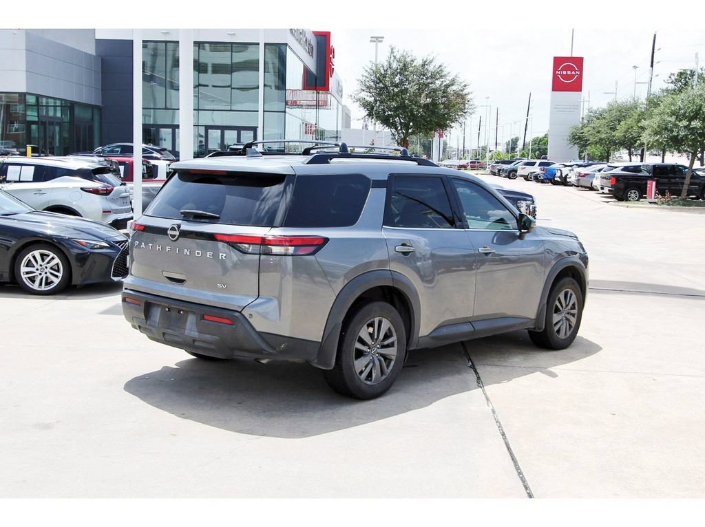 Used 2023 Nissan Pathfinder SV FWD image 4