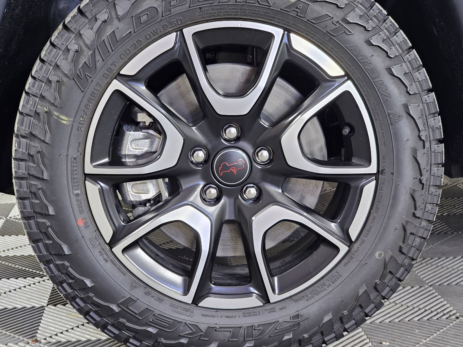 New 2026 Jeep Compass Trailhawk w/ Sun, Sound & Navigation Group AWD/4WD image 35