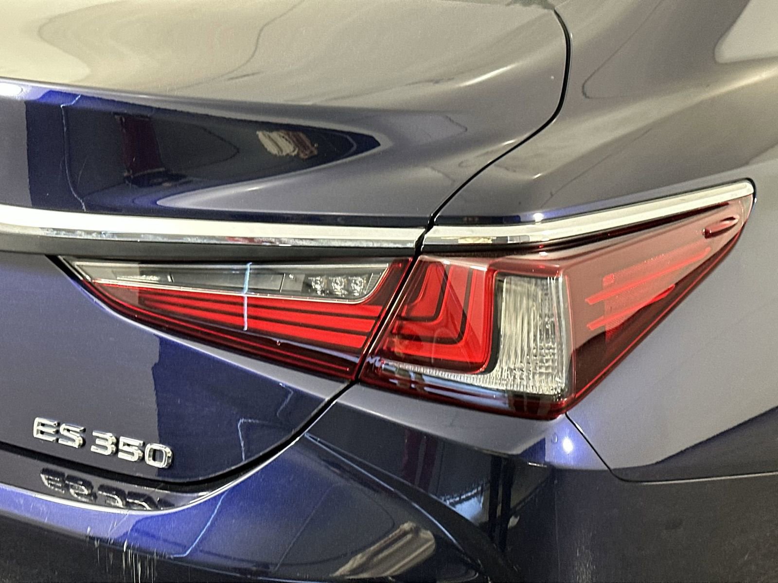 Used 2022 Lexus ES 350 w/ Premium Package image 30