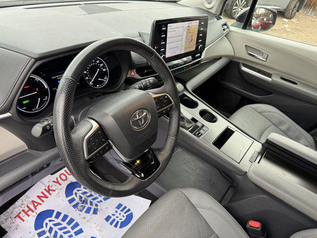 Certified 2023 Toyota Sienna Limited image 13