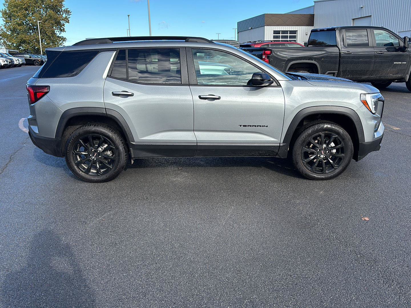 Used 2026 GMC Terrain Elevation w/ Elevation Premium Package AWD/4WD image 2