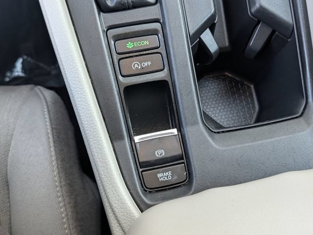 Used 2025 Honda Accord SE image 17