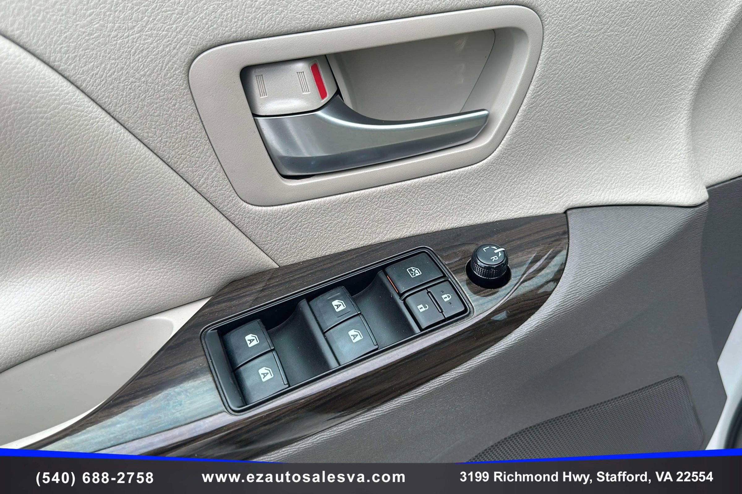 Used 2020 Toyota Sienna XLE image 20