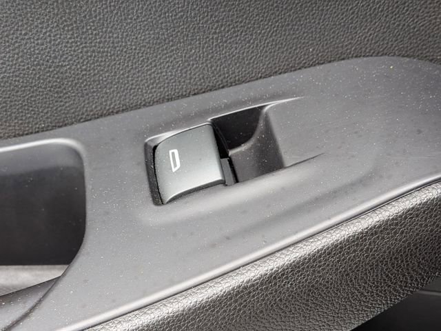Used 2020 Chevrolet Traverse LT FWD image 29
