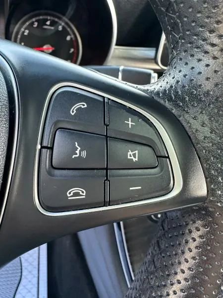 Used 2019 Mercedes-Benz GLC 300 w/ Parking Assistance Package image 31
