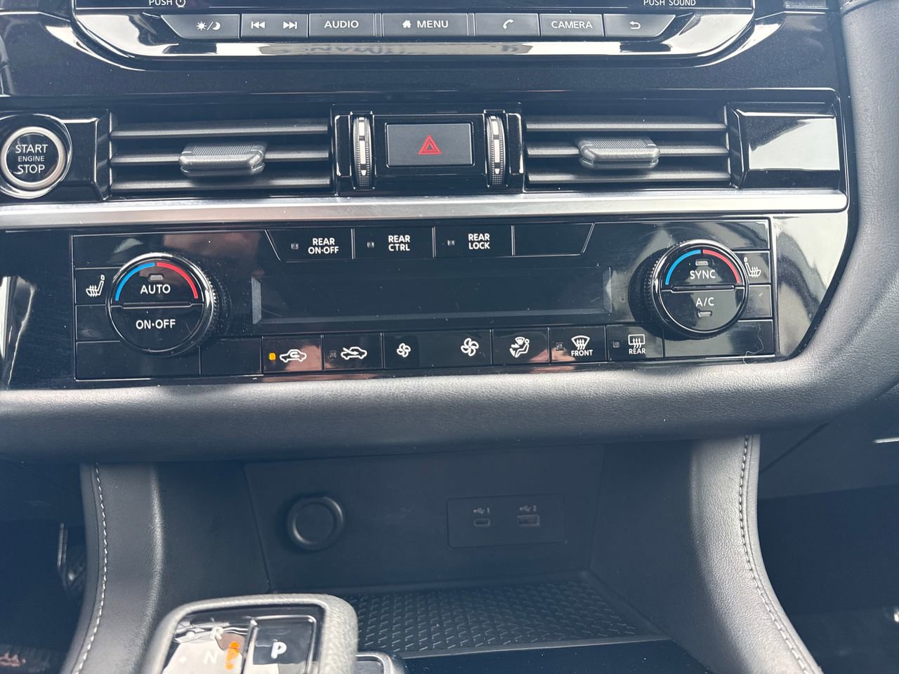 Used 2024 Nissan Pathfinder SV image 21