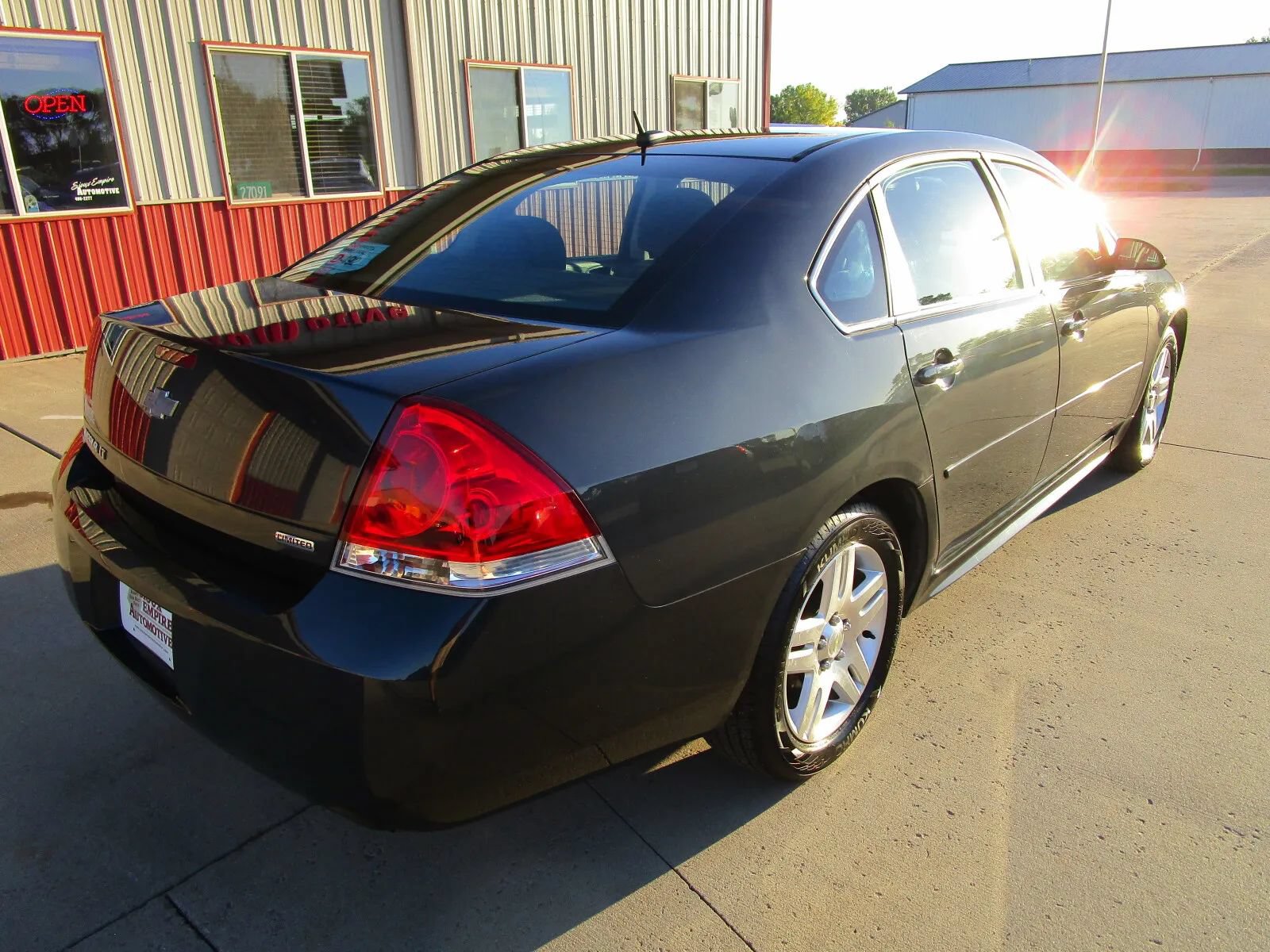 Used 2015 Chevrolet Impala LT w/ LT Sunroof Package FWD image 7