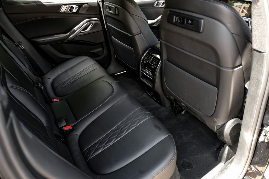 Used 2023 BMW X6 xDrive40i w/ M Sport Package image 43