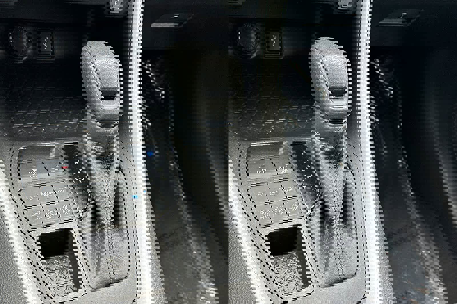 Used 2022 Toyota RAV4 XLE image 23