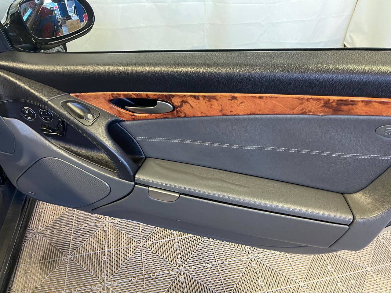 Used 2003 Mercedes-Benz SL 500 image 14