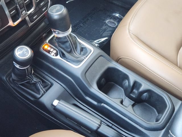 Used 2023 Jeep Wrangler Unlimited Sahara w/ Cold Weather Group AWD/4WD image 22